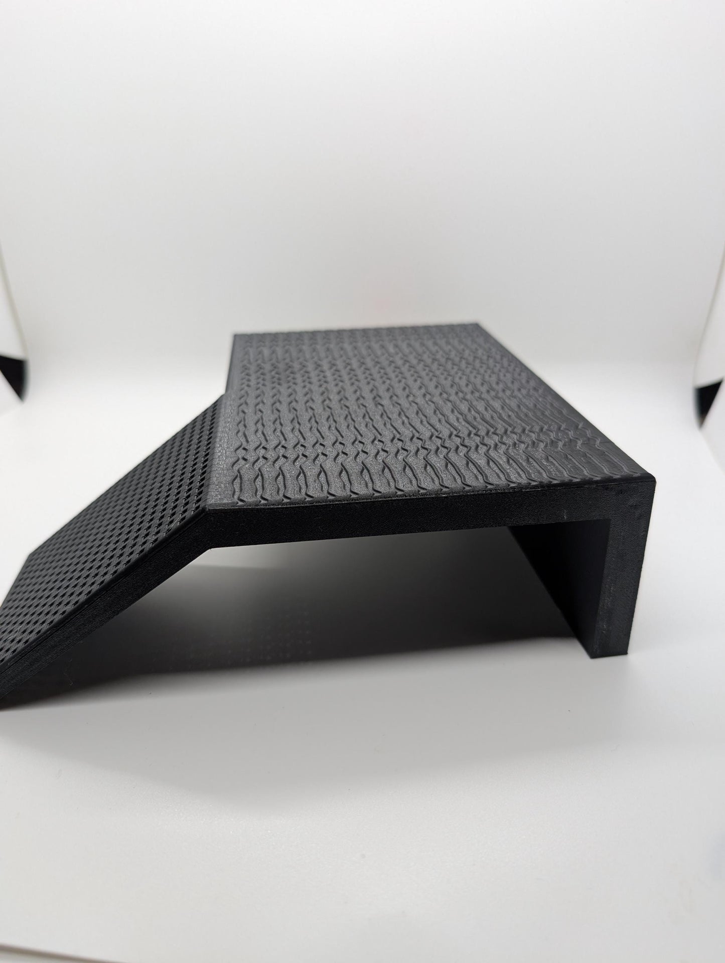Turtle house with platform for sun bathing. Platform is 7.5 x 5 inches