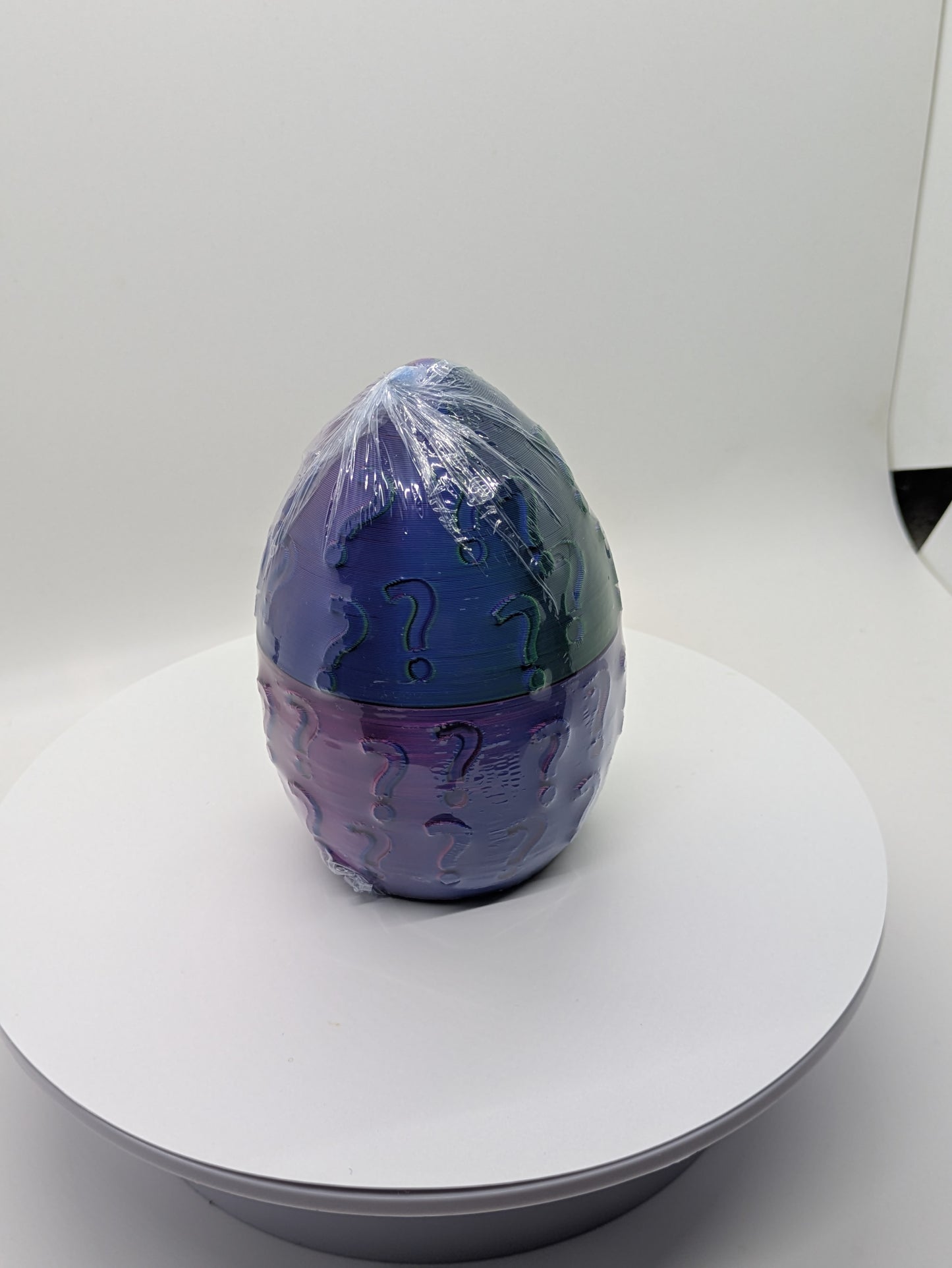 Mystery Egg contains 2 items
