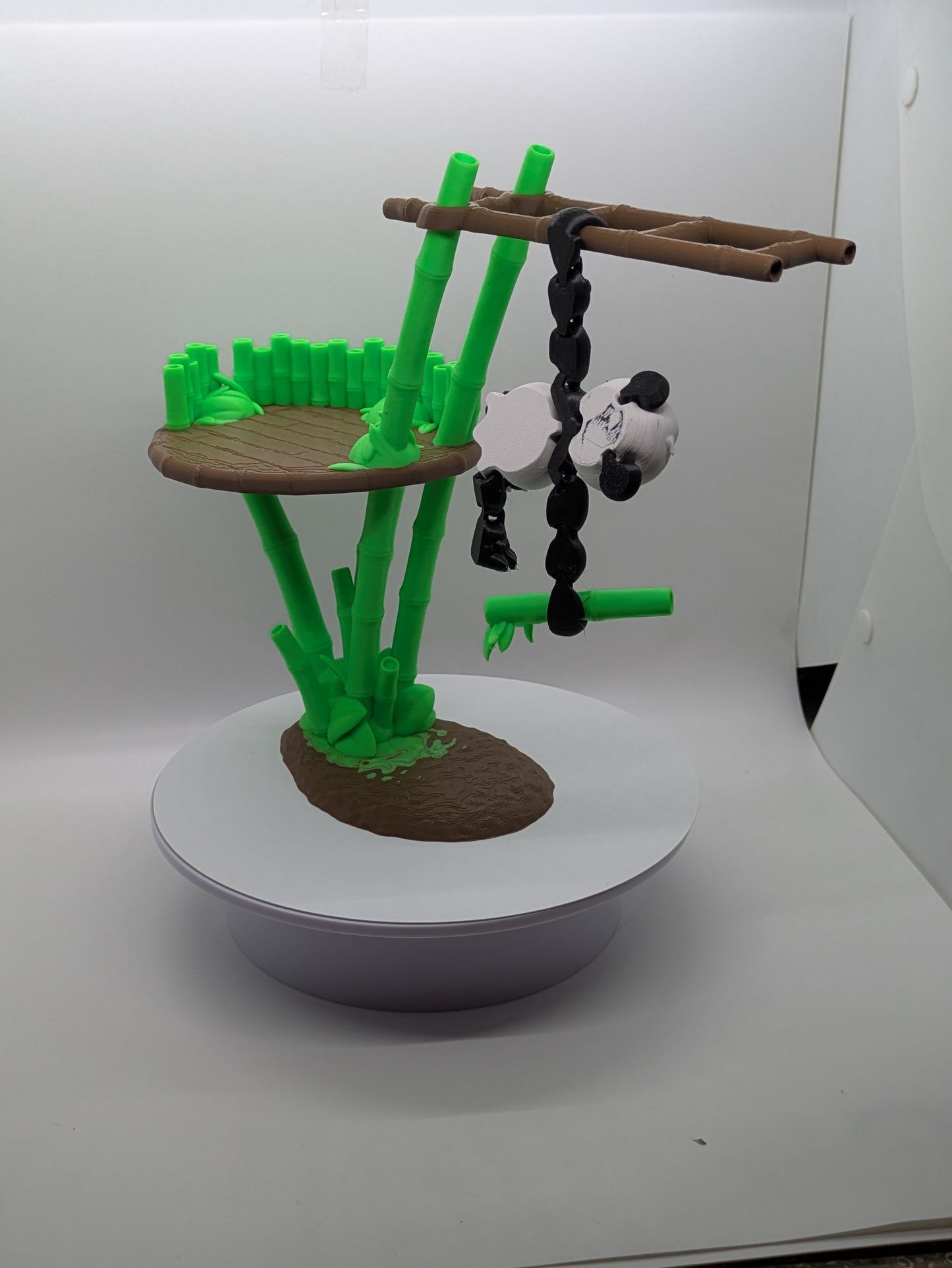 Panda on treehouse with bamboo set