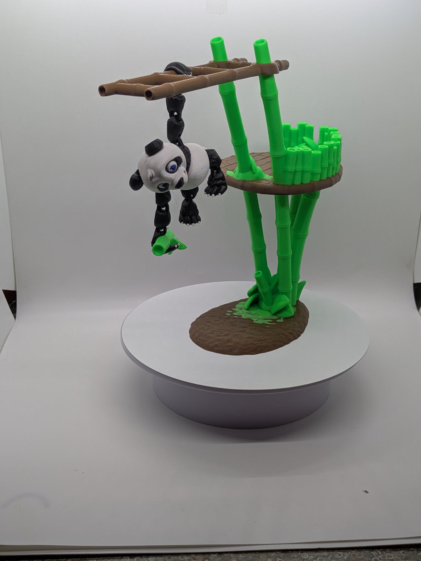 Panda on treehouse with bamboo set