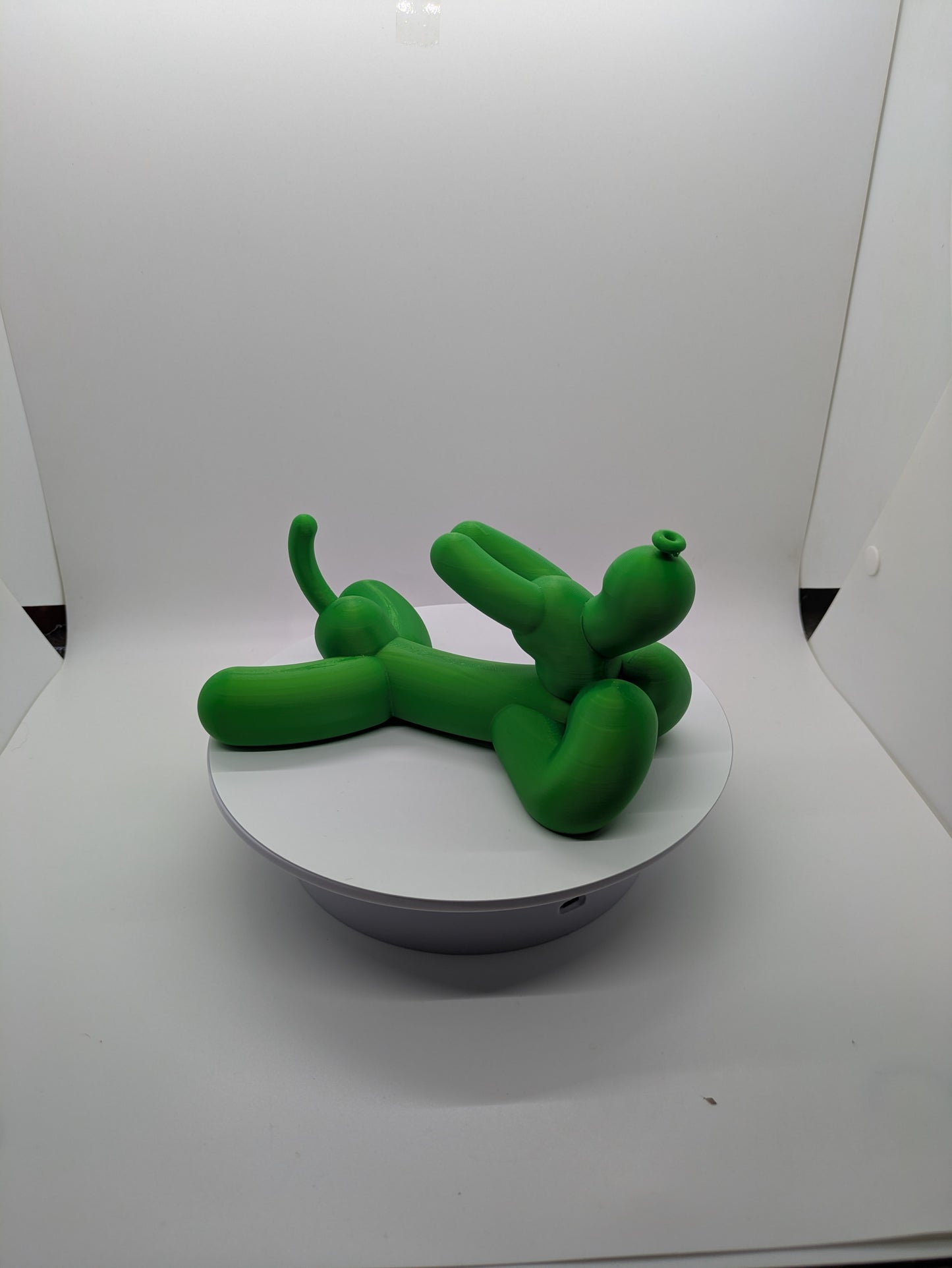 Resting Balloon Dog Green