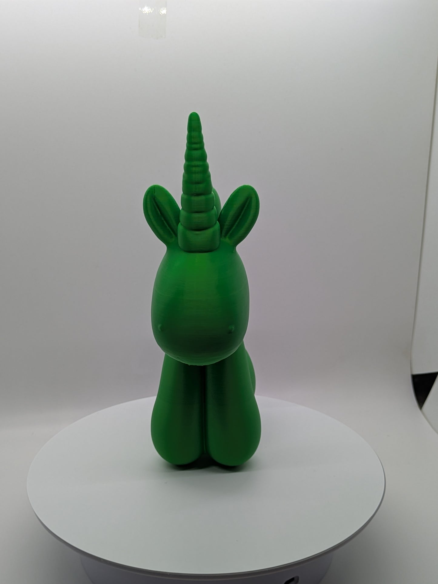 Unicorn balloon animal Green