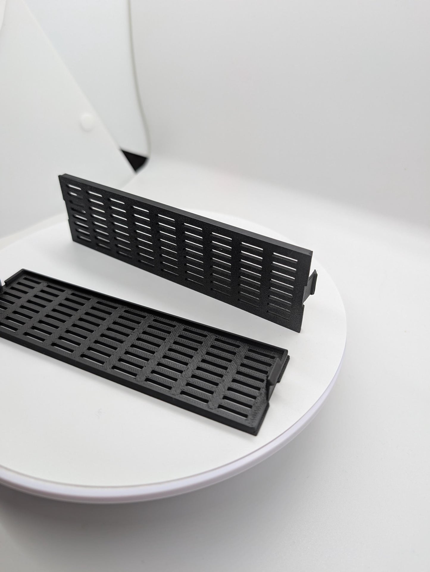 2x - 5.25 inch optical drive bay cover vented . black replacement computer tower parts.