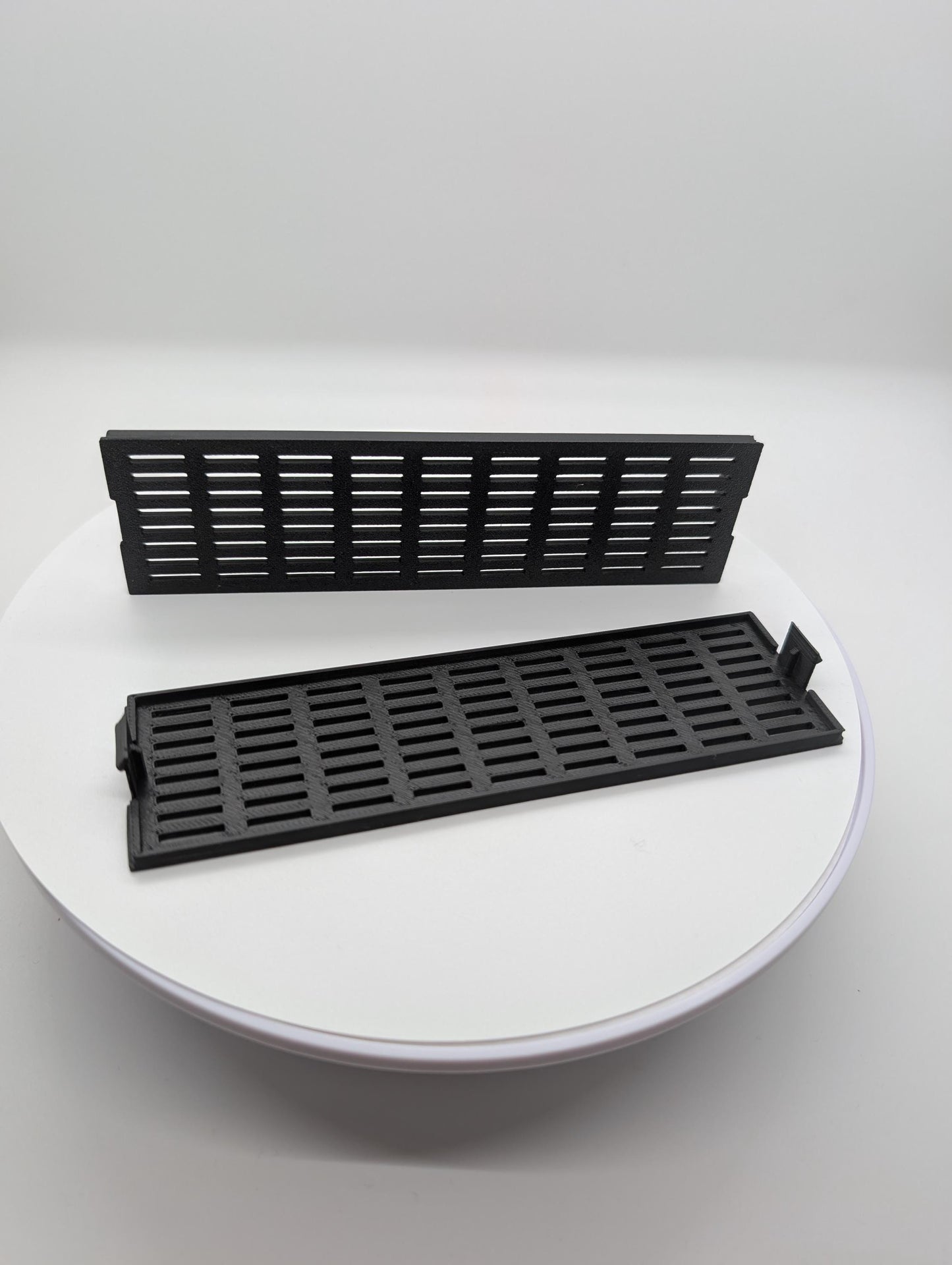 2x - 5.25 inch optical drive bay cover vented . black replacement computer tower parts.