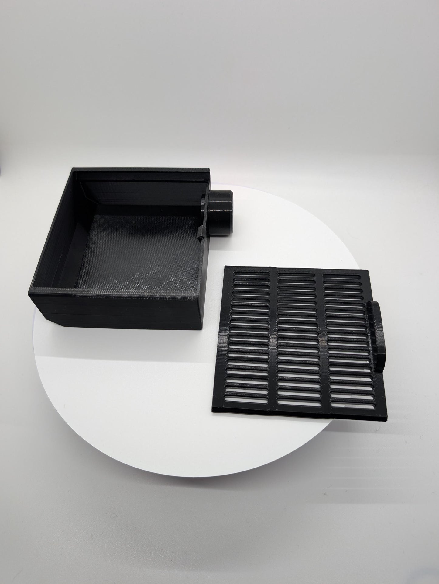 Suction basket for aquarium filter. Black